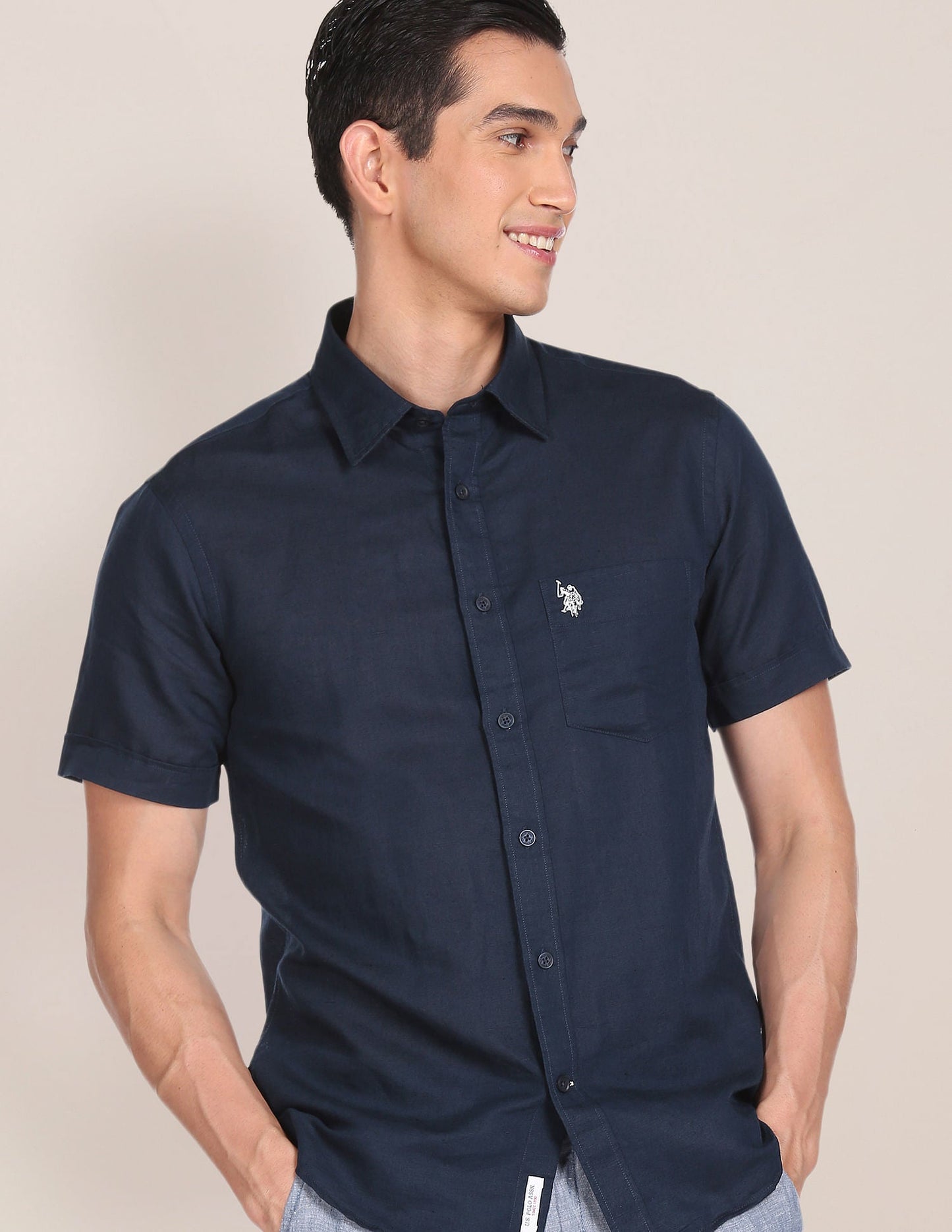 Spread Collar Solid Casual Shirt