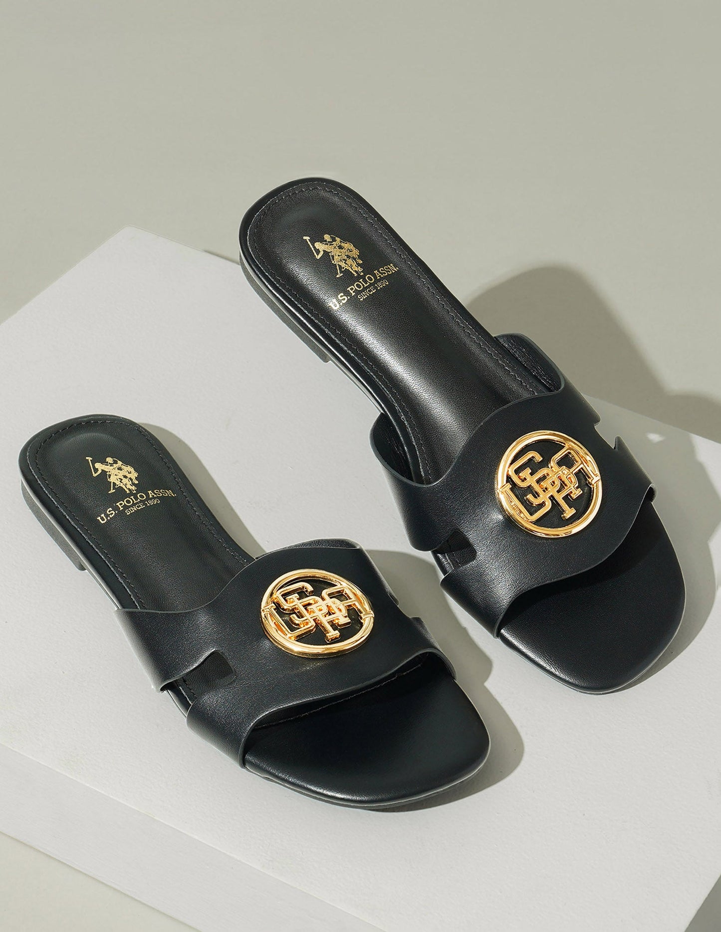 Logo Accent Vamp Strap Perla Sandals