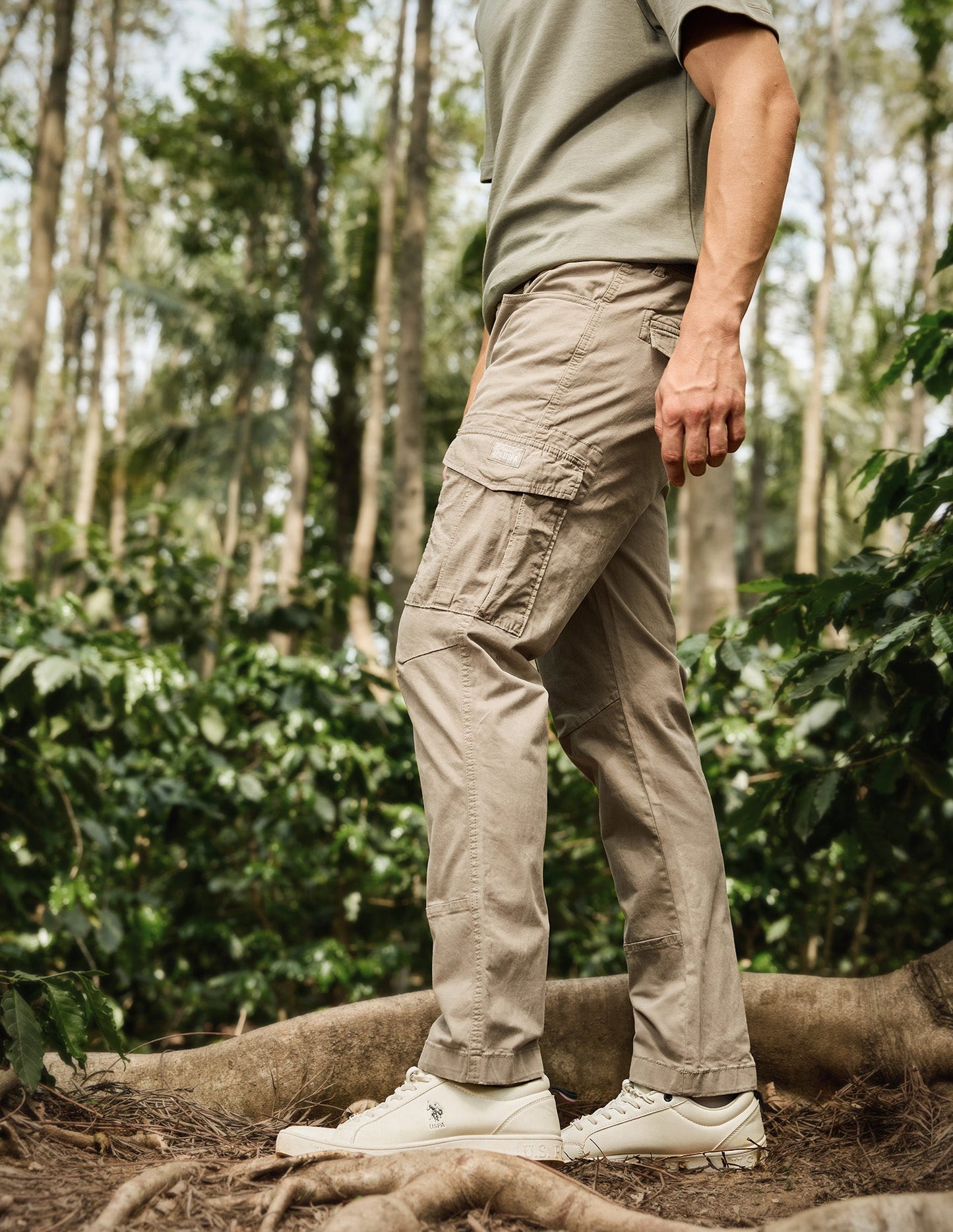 Mid Rise Straight Fit Twill Cargos