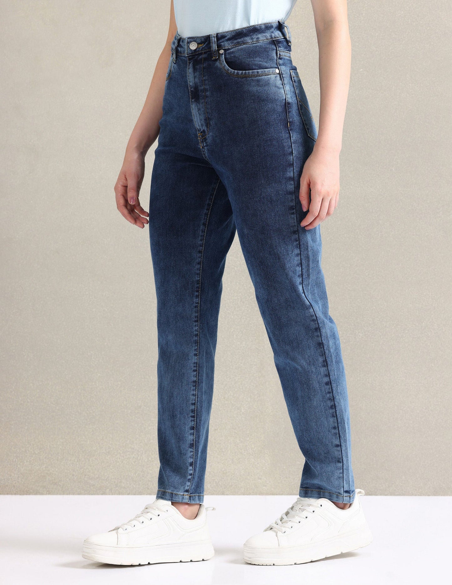 Mom Fit Blue Jeans