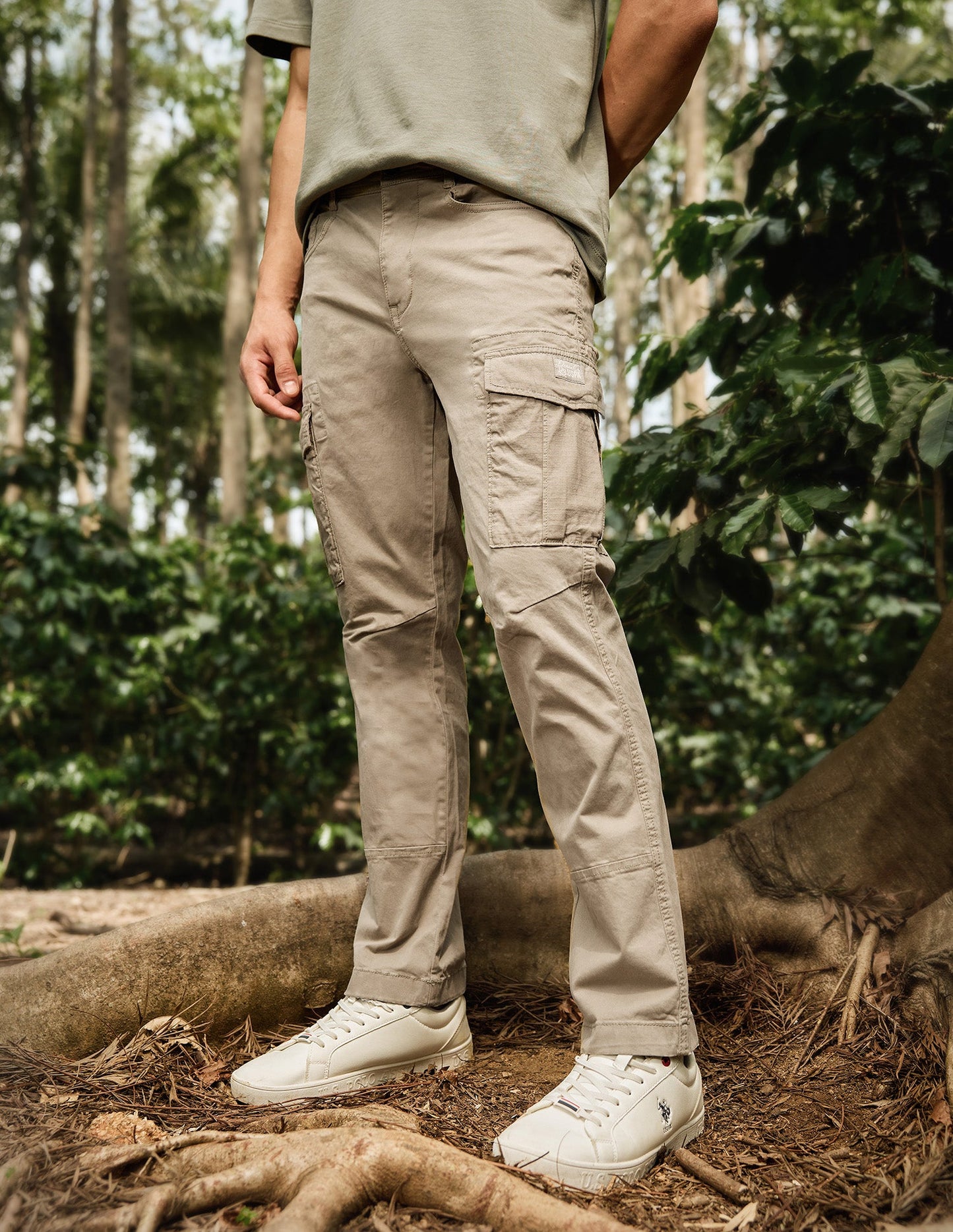 Mid Rise Straight Fit Twill Cargos