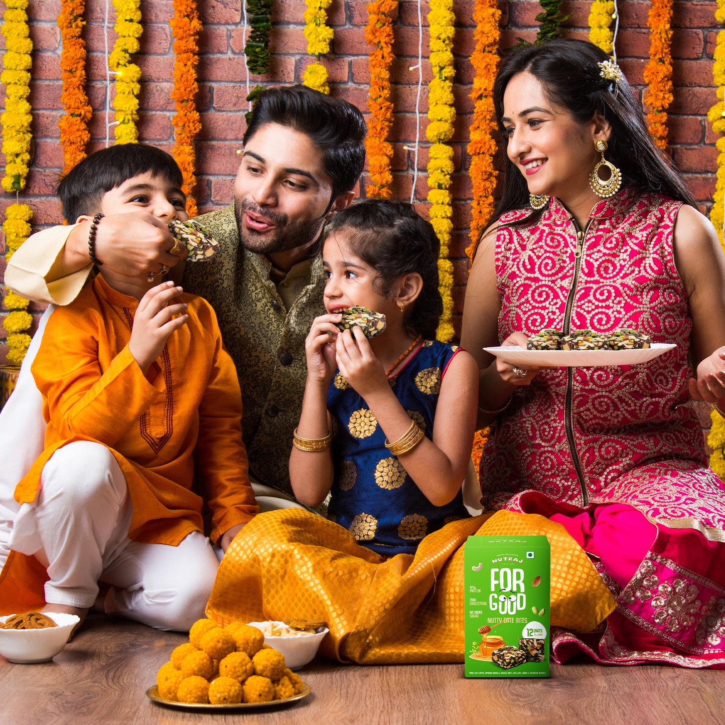 Nutraj Diwali Gift Hamper 180gm With 2 Candles