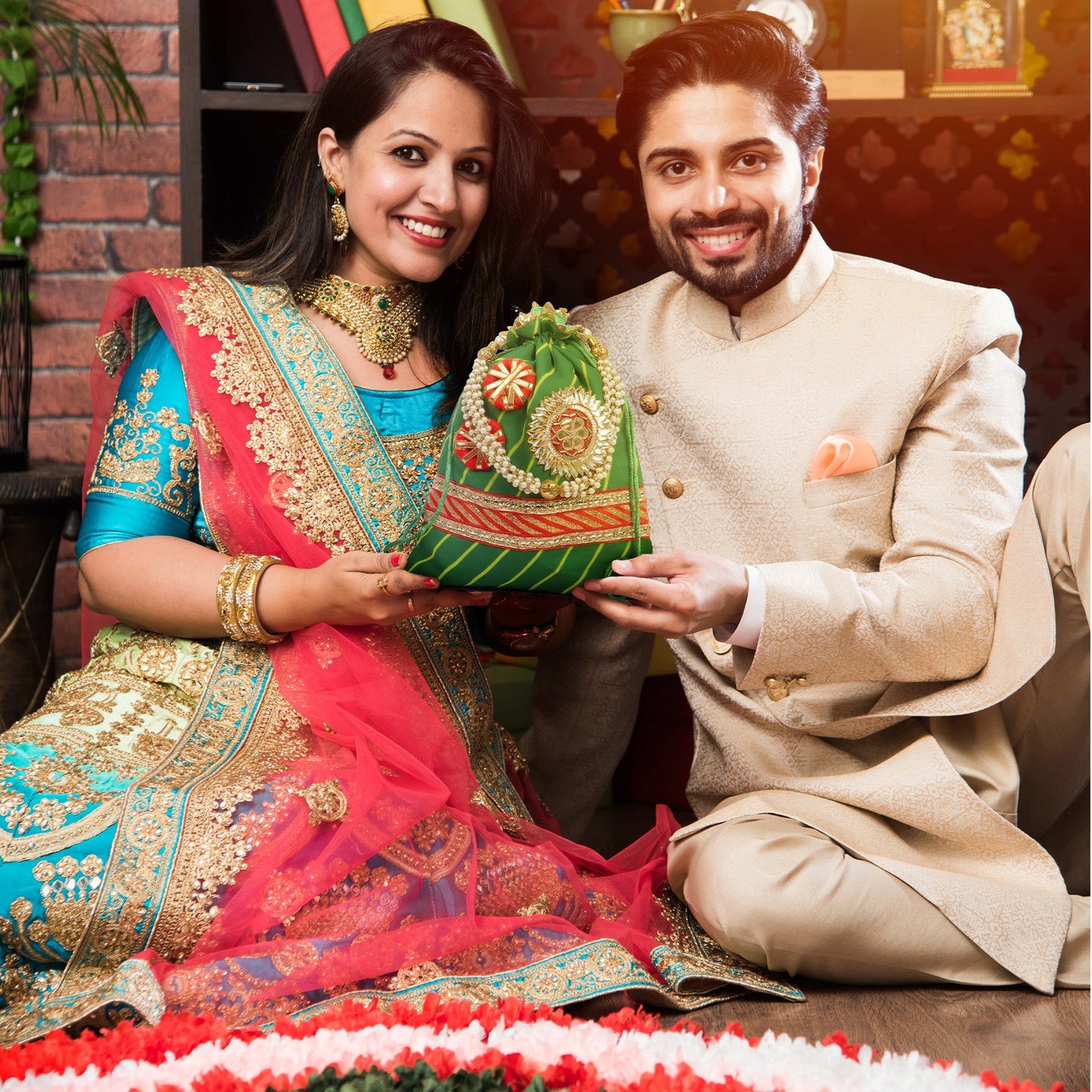 Nutraj Diwali Gift Hamper 800g With 2 Candles