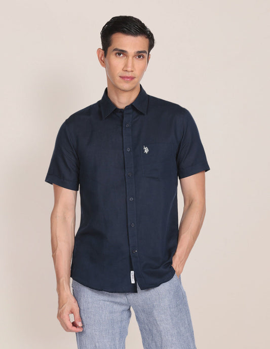 Spread Collar Solid Casual Shirt