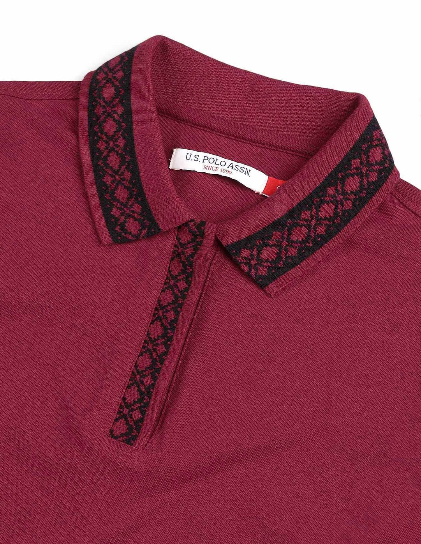 Jacquard Collar Solid Polo Shirt