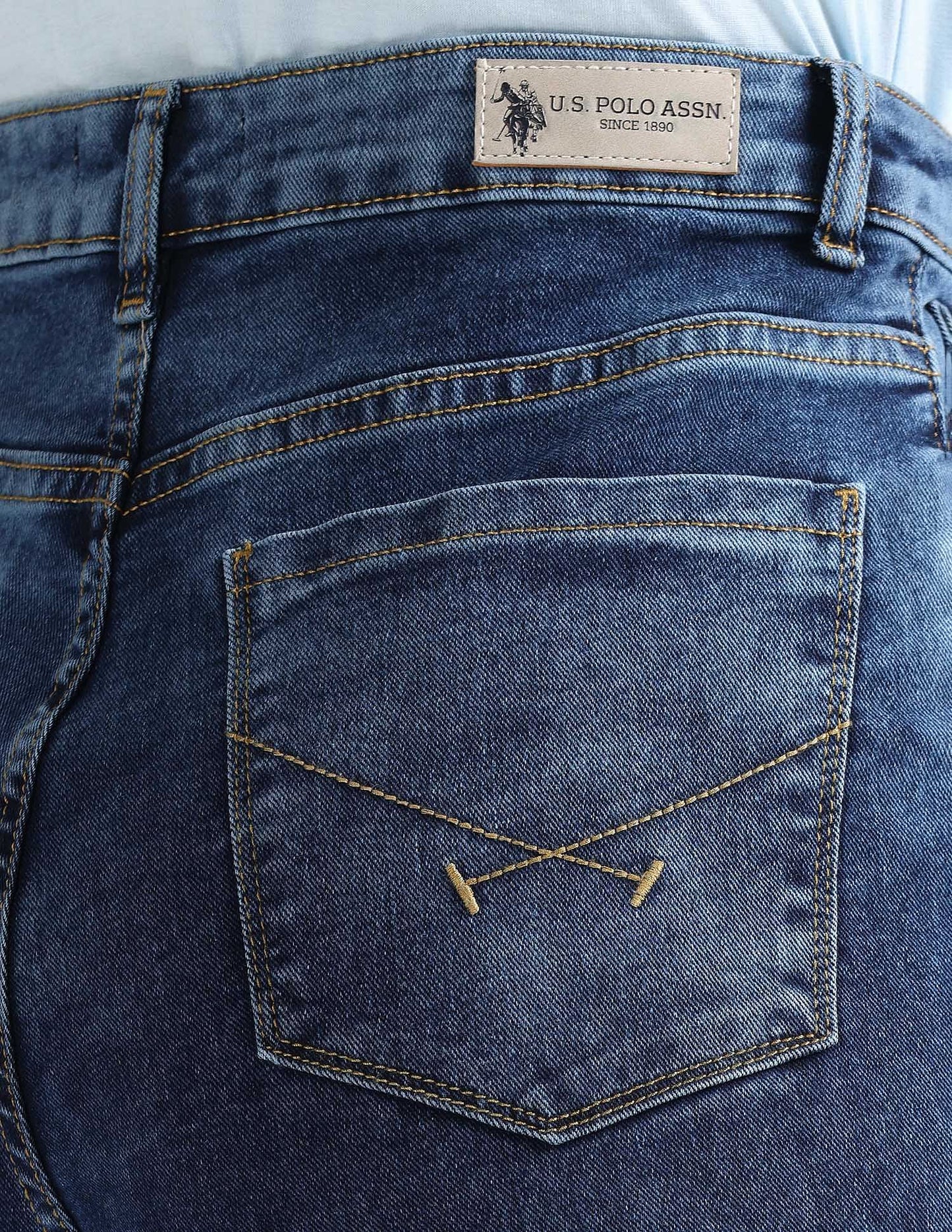 Mom Fit Blue Jeans